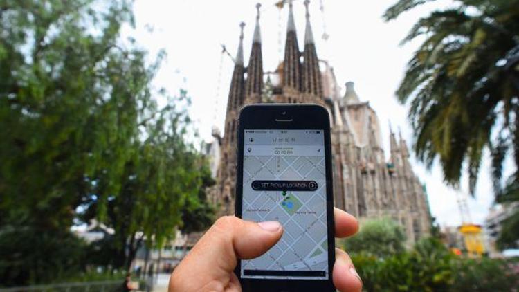 Avrupa Adalet Divanı: Barcelonalı taksiciler haklı, Uber ruhsat almalı