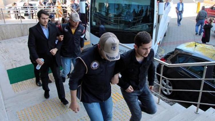 Zonguldakta FETÖ soruşturmasında 11 kişi adliyede