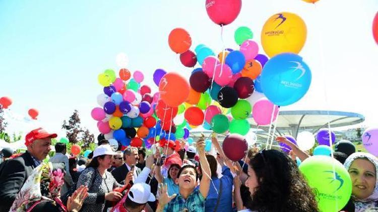 Beylikdüzünde temsili askerlik yapacak engelli gençlere kına yakıldı