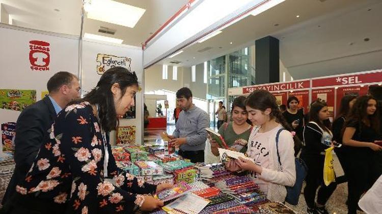 Kitap Fuarına 3 günde 50 bin ziyaret