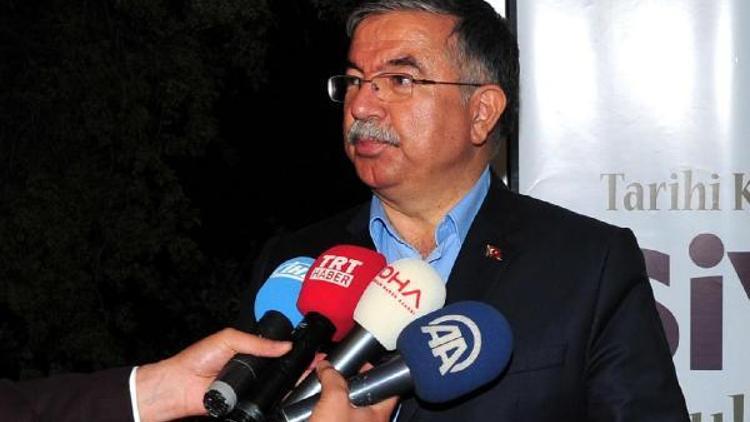 Bakanı Yılmazdan KPSSye girecek öğretmen adaylarına uyarı