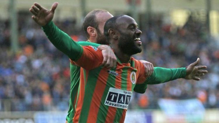 Vagner Love gol atmaya doymadı Maça damga vurdu...