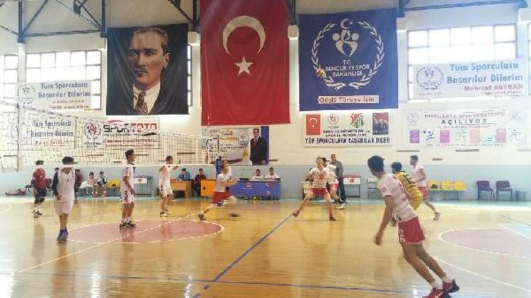 Genç Erkekler Voleybol Grup Müsabakaları tamamlandı