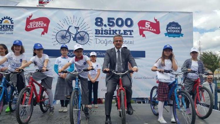 Gebzede 8 bin 500 öğrenciye bisiklet
