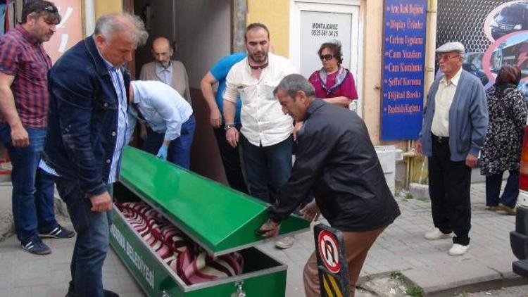 Kredi borcuna kefil olduğu oğlu cezaevine girince, intihar etti