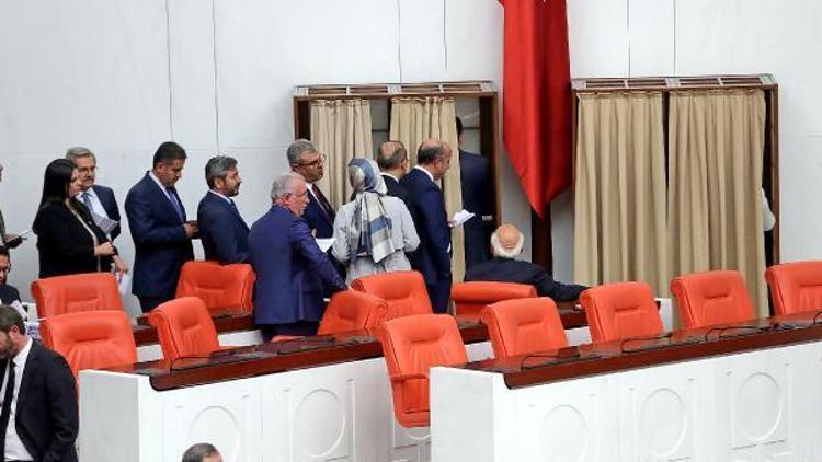 HSK Üyelerinin belirleneceği Meclis Genel Kurulunda oylama başladı (Ek Fotoğraflar)