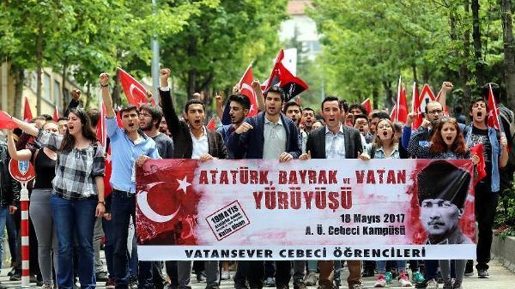 Mülkiyeli öğrenciler, Atatürk, bayrak ve vatan için yürüdü