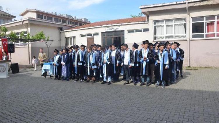 Sinop’ta öğrenciler kep attı