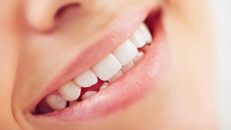 Hem masrafsız hem doğal: Evde diş beyazlatma