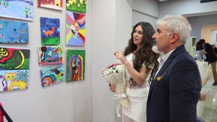 Nilüfer Sanat Atölyeleri kursiyerlerinden resim sergisi