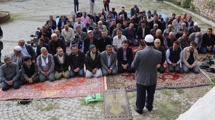 Yağmur duasından hemen önce... Her şey dakikalar içinde oldu