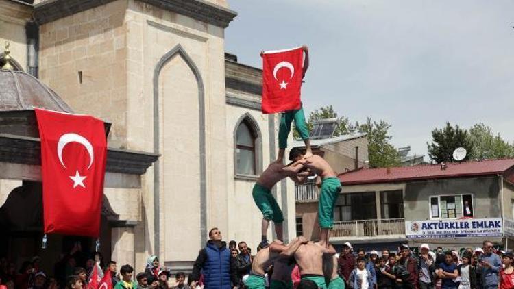 Ahlat’ta 19 Mayıs coşkusu