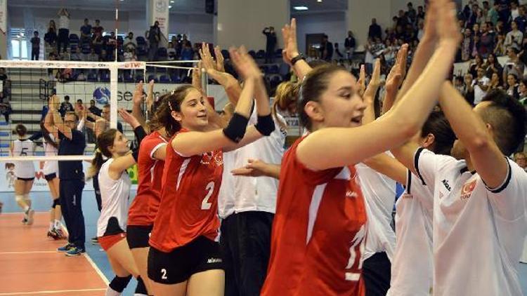 Türkiye-Hırvatistan Bayanlar voleybol maçı ek fotoğraflar