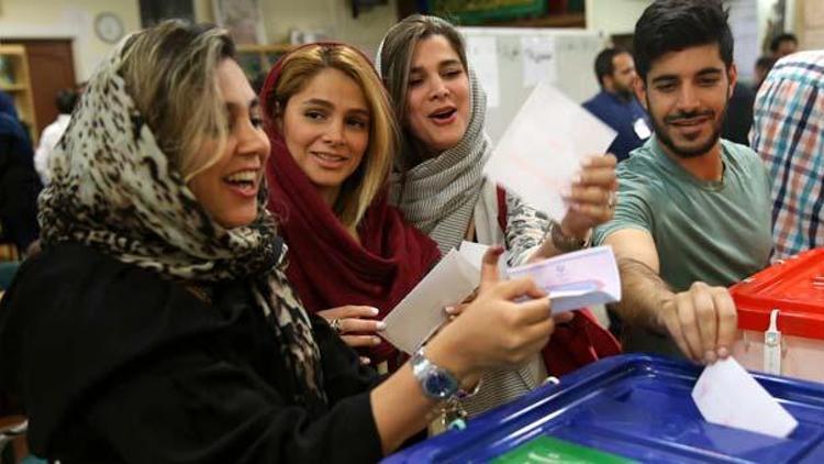 İranda ilk resmi sonuçlara göre kazanan Ruhani