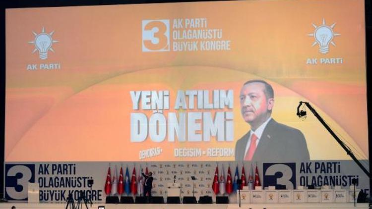 AK Parti 3. Olağanüstü Büyük Kongresi Recep Tayyip Erdoğan sloganlarıyla başladı