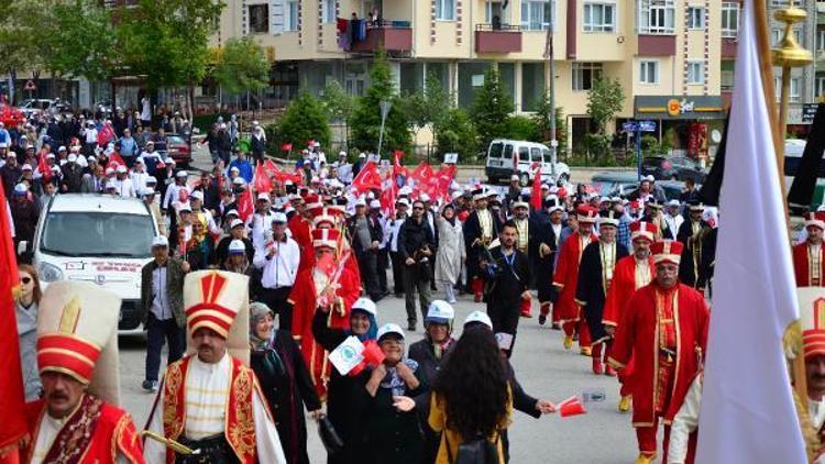 Dedeler ve nenelerin mehteranlı 11. Bahar Yürüyüşü