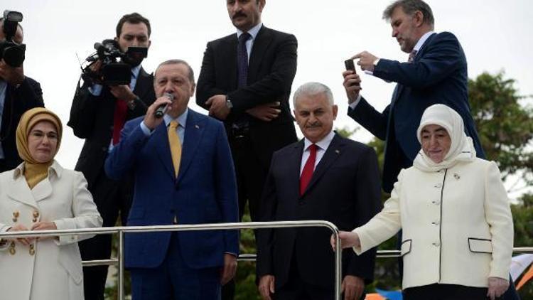 AK Partinin 3üncü Olağanüstü Büyük Kongresi Recep Tayyip Erdoğan sloganlarıyla başladı (2) / ek fotoğraflar