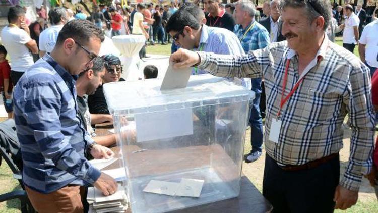 HDP Bodrumda Fulya Erdoğan ve Fesih Aygün eş başkan