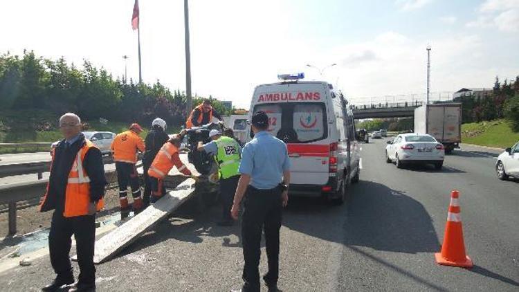 TEMde motosiklet kazası: 1 ağır yaralı