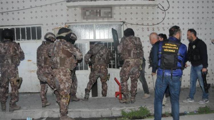 Eskişehir polisinden zehir tacirlerine darbe