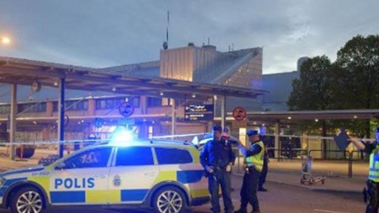 İsveçte havalimanında bomba alarmı: İmha ekipleri çalışmalara başladı