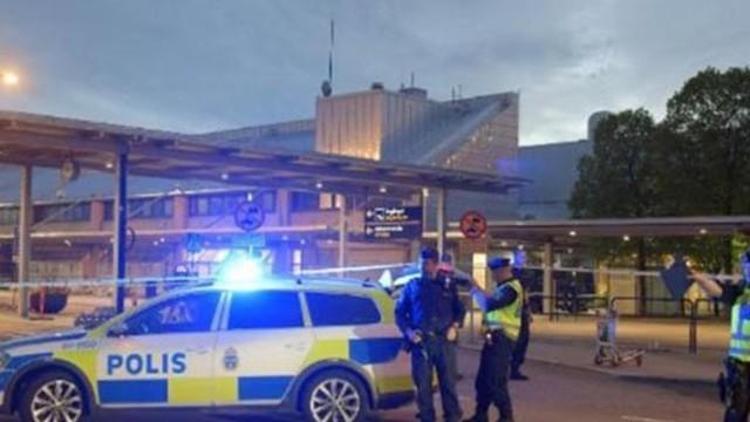 İngilteredeki korkunç patlamadan sonra dünya diken üstünde... İsveçte havalimanında bomba alarmı
