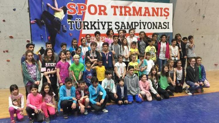 Üniversiteli sporcuların tırmanış başarısı