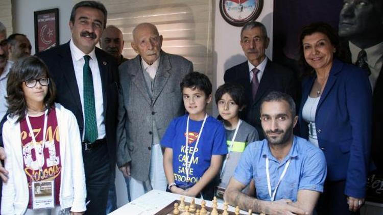 Kahraman Olgaç anısına satranç turnuvası