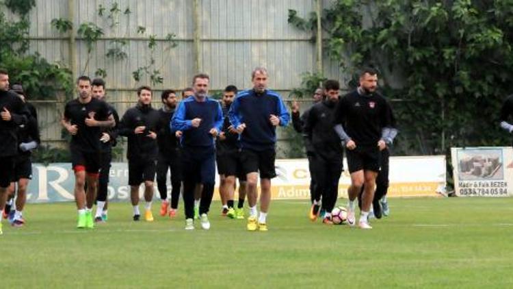 Bülent Uygun: Stadın Beşiktaşlı taraftarla açılması mantıklı bir karar