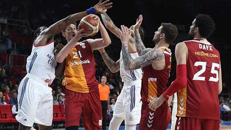 Anadolu Efes, Galatasarayı yendi Seride durum 1-0 oldu...