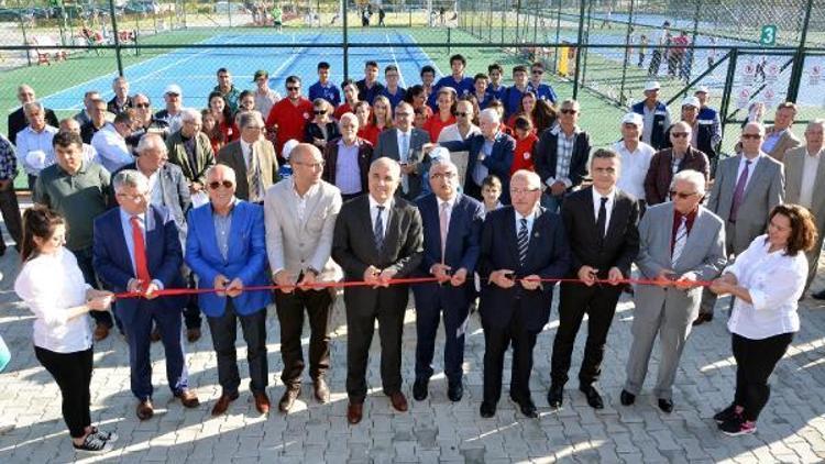 Çorlu’da tenis kompleksi açıldı