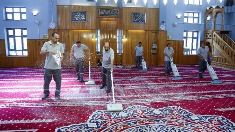 Gaziantepte camilerde Ramazan temizliği