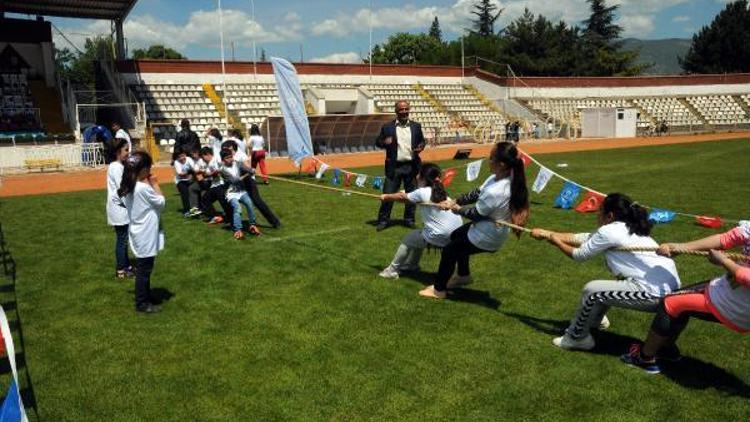 Tokatta geleneksel çocuk oyunları şenliği düzenlendi