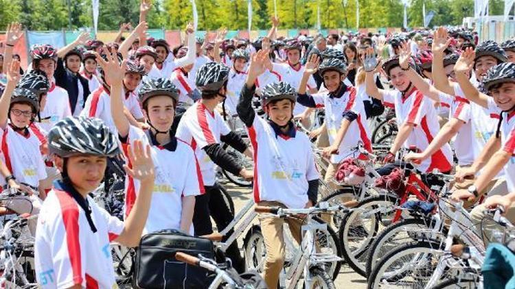 İBBden İstanbulun okullarına 39 bin bisiklet