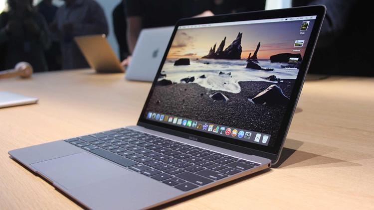 Apple Macbooklarından çerçeveleri söküyor