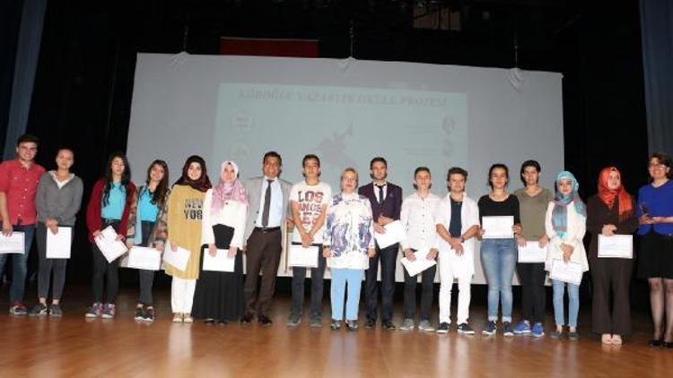 Köroğlu Yazarlık Okulu mezunlarını verdi