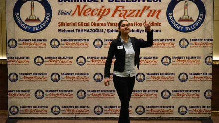 Gaziantepte Necip Fazıl şiirleri okundu