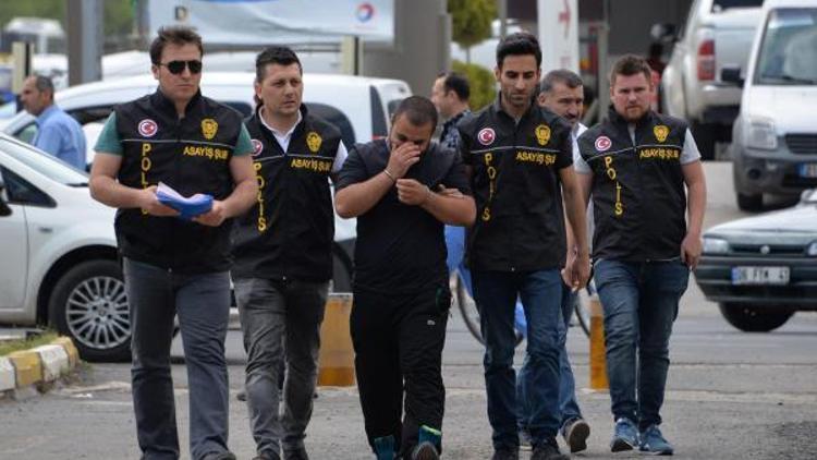 Diyarbakırda yolda yürüyen çifte saldıran şüpheli yakalandı (2)