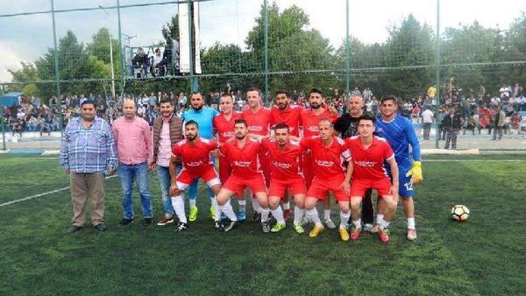 Biga Belediyesi Bahar Kupası şampiyonu Şehitlik takımı oldu
