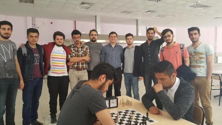 Fakülteler arası satranç turnuvası sona erdi