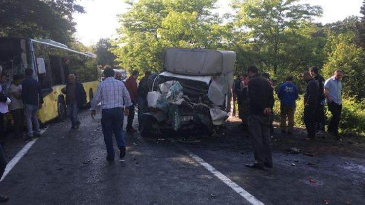 Sarıyerde İETT otobüsü ile kamyonet çarpıştı; 1 ölü, 5 yaralı