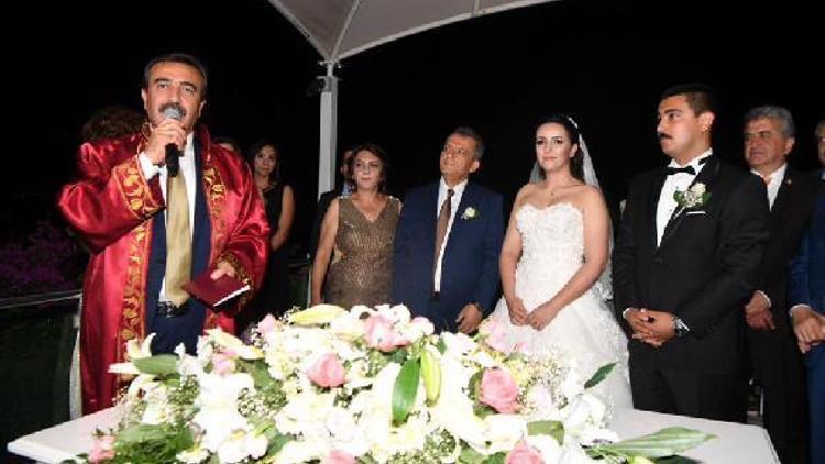 Başkan Çetin kızının nikahını kıydı