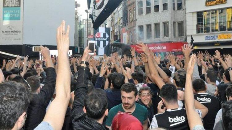 Beşiktaş Köyiçi stadyuma döndü