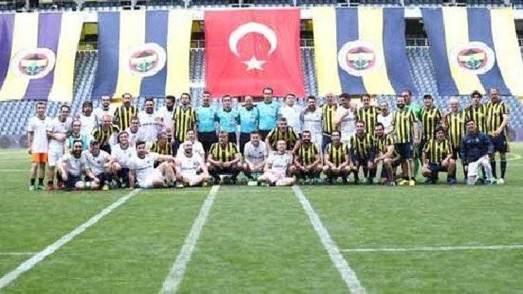 Fenerbahçe Stadının çimleri yenileniyor...Kadıköyde Çimlere Veda Organizasyonu yapıldı