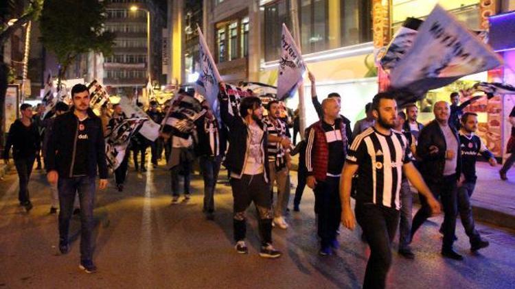 Zonguldakta Beşiktaşın şampiyonluğu kutlandı