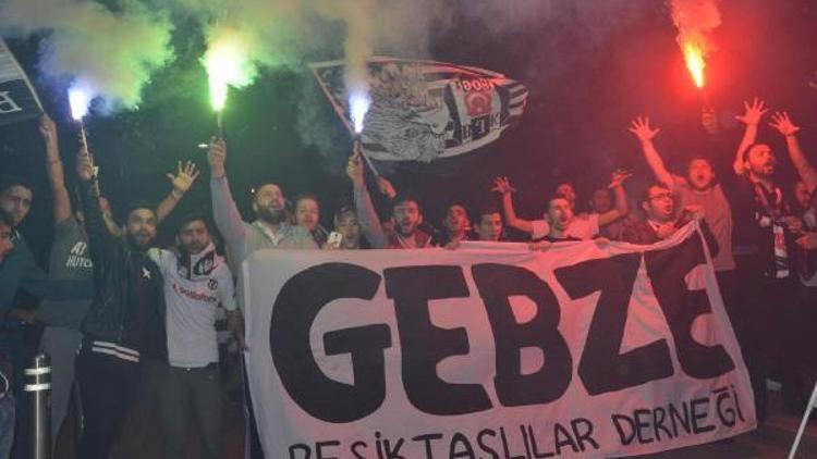Kocaelide Beşiktaşın şampiyonluğu kutlandı