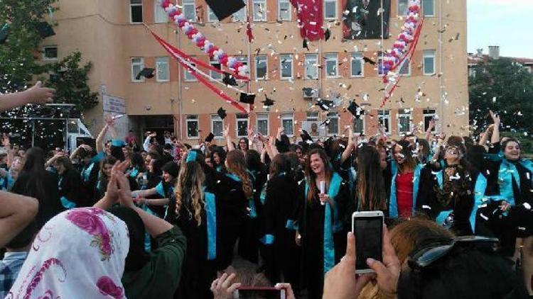 Rumeli Mesleki ve Teknik Anadolu Lisesi 126 öğrenci mezun verdi