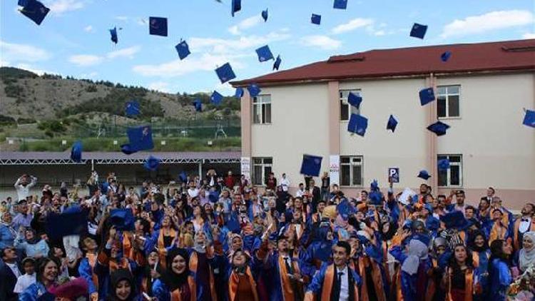 Osmancık Ömer Derindere MYO´da mezuniyet töreni