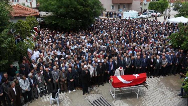 Milli Birlik Komitesinin son üyesi Ahmet Erin cenazesine yoğun katılım