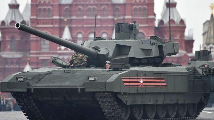 Nato, Rusyanın yeni Armata T-14 tanklarından endişelenmeli mi